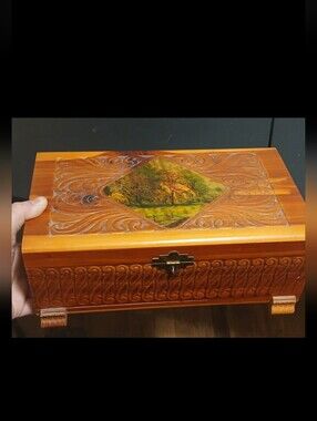 Vintage Cedar Wood Handcarved Keepsake Box Country Scene
